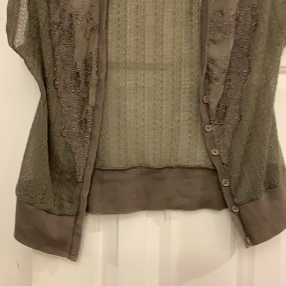 😍 Daytrip Semi see through gorgeous short sleeve cardigan with buttons M - Picture 3 of 12